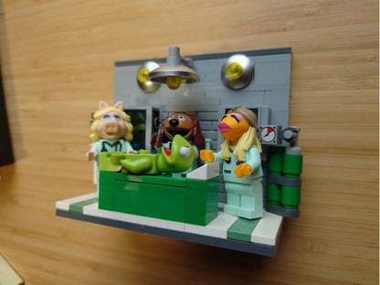 MOC-115806 Veterinarian's Hospital - A Muppet Theatre Scene - 4