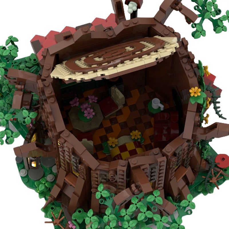 MOC-98101 Fairy Cottage Hidden In A Tree Trunk - 1383 pcs - 2