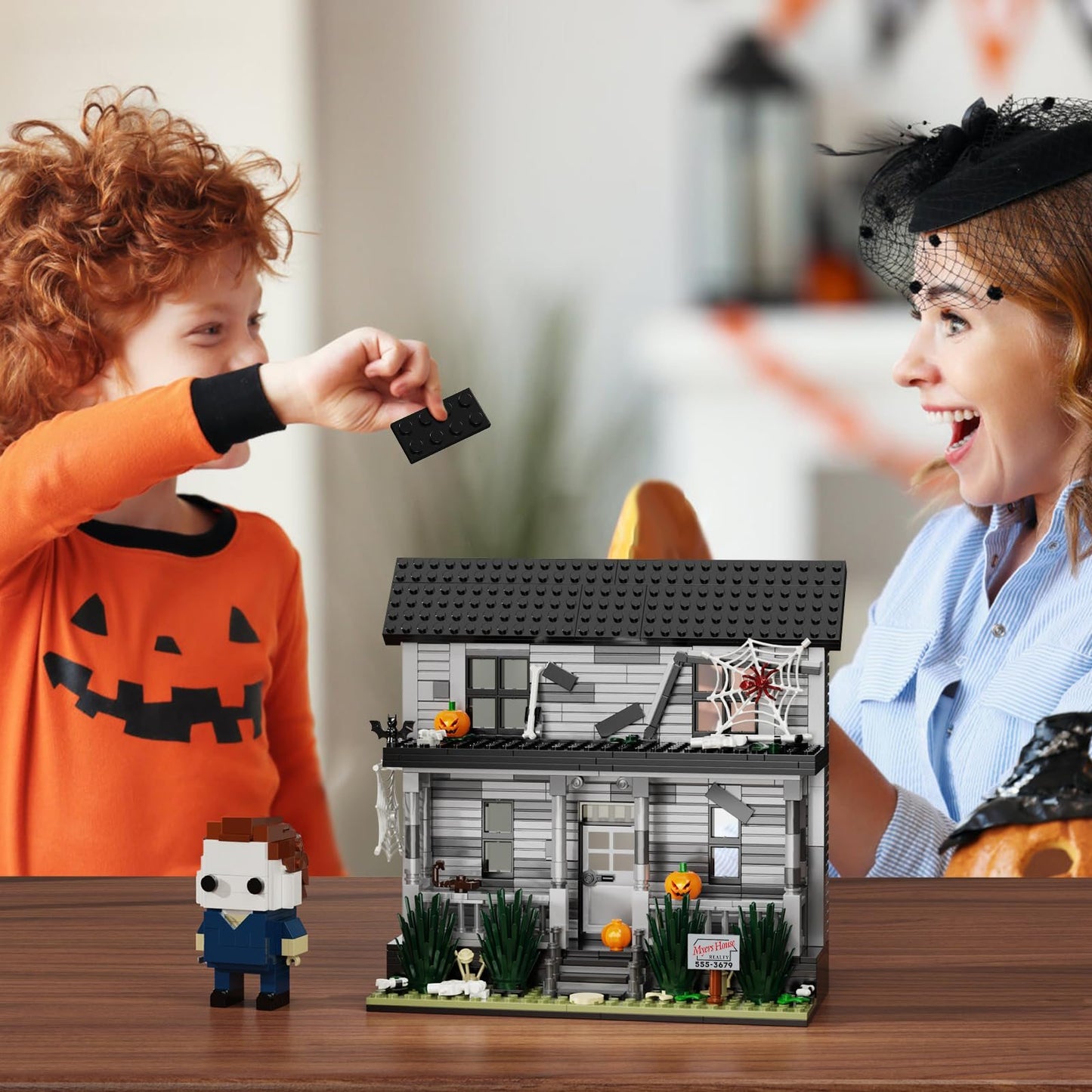 michael myers house building set - halloween horror movie toy, 586 pcs - 5